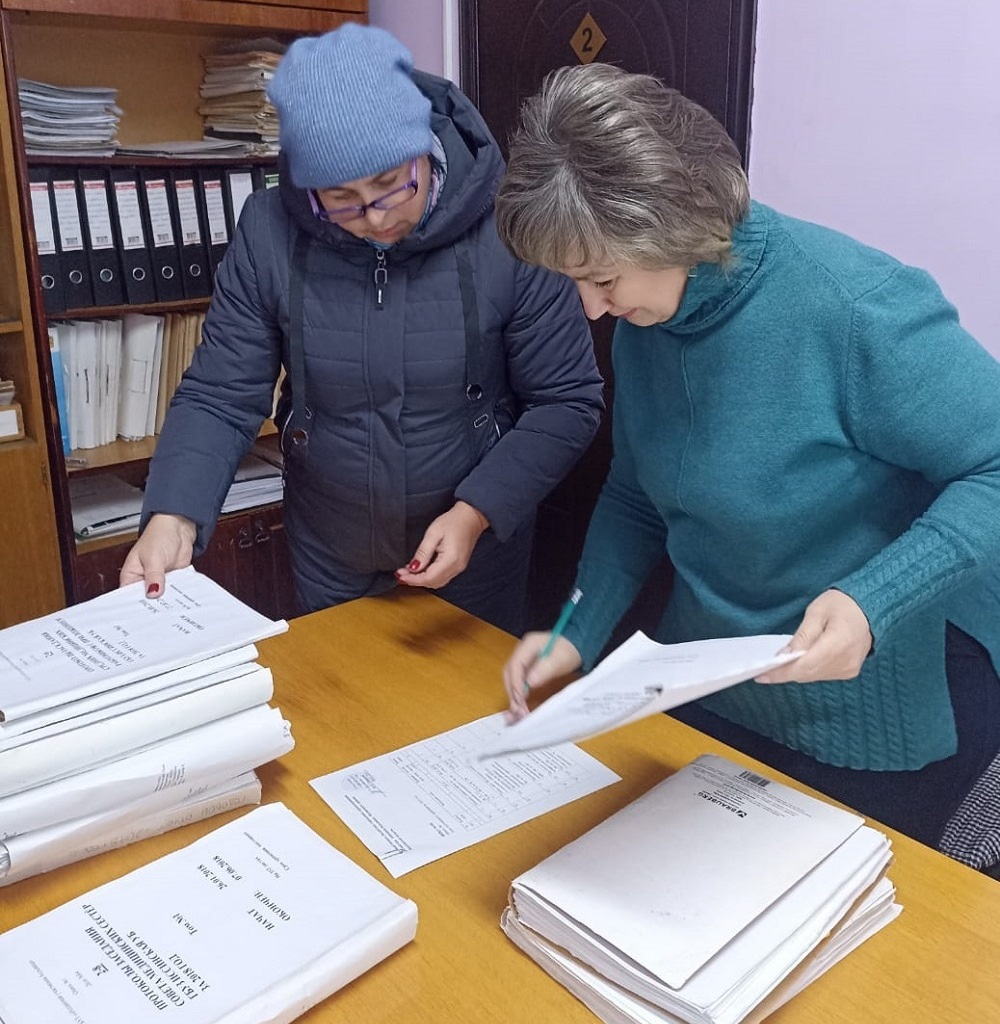 Прием документов за 2018 год от организаций-источников  комплектования в сектор по делам архива администрации  Иссинского района 