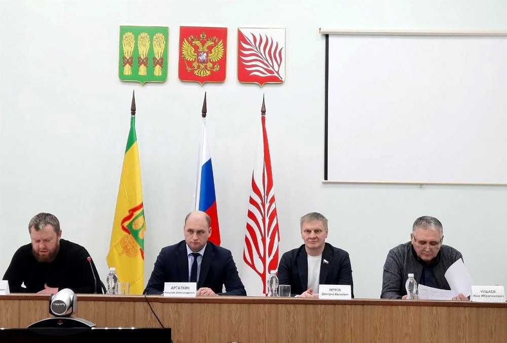 В Иссинском районе состоялась очередная сессия Собрания представителей