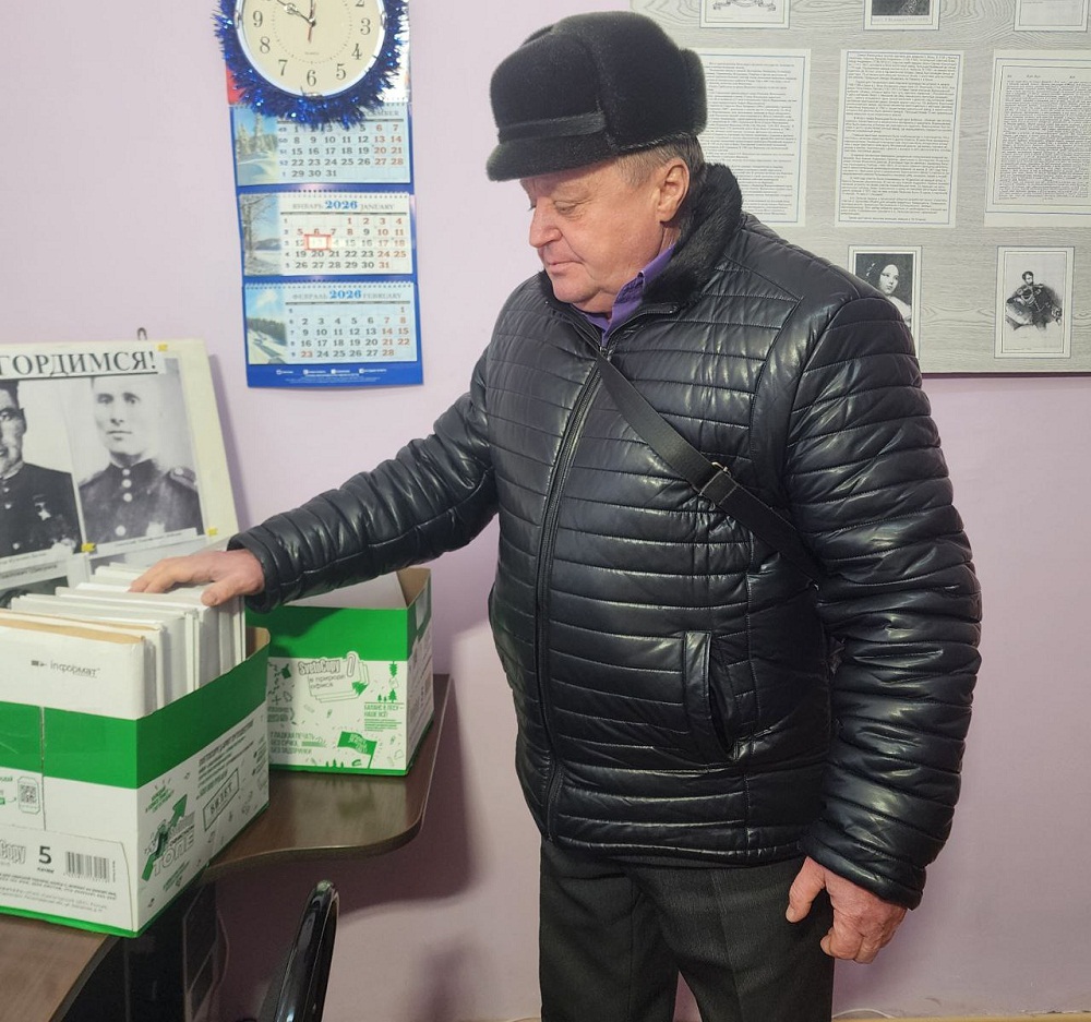 Прием документов от организаций источников комплектования в архив Иссинского района