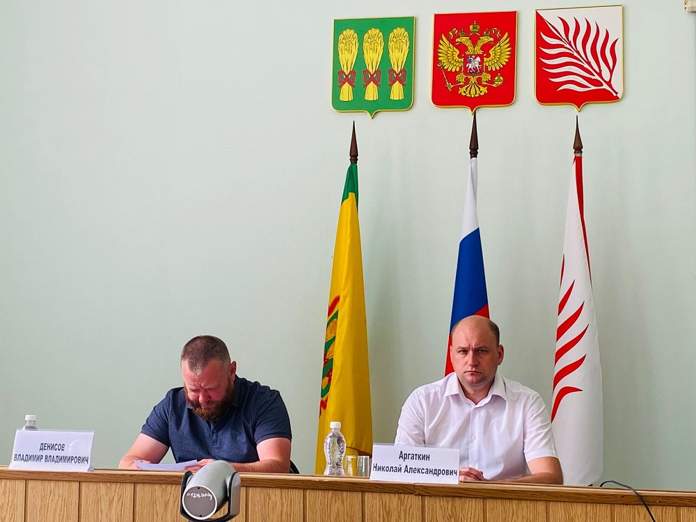 В Иссинском районе состоялась очередная сессия Собрания представителей