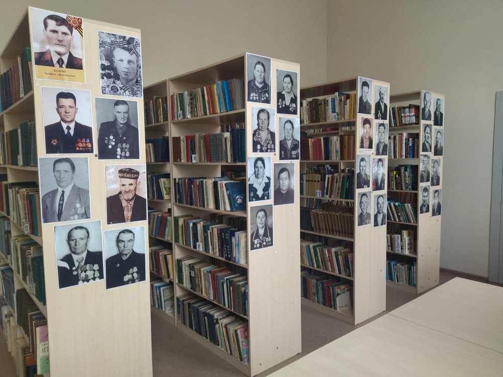 В библиотеке с. Каменный Брод оформлен стенд с фотографиями земляков – ветеранов Великой Отечественной войны «Галерея героев-земляков» В библиотеке с. Каменный Брод оформлен стенд с фотографиями земляков – ветеранов Великой Отечественной войны «Галерея героев-земляков»