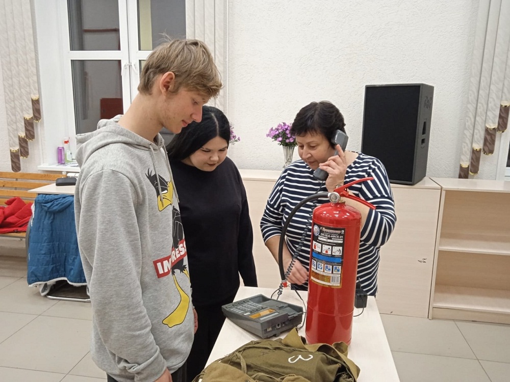 В СДК с. Каменный Брод проведена сюжетно-ролевая игра «МЧС спешит на помощь» В СДК с. Каменный Брод проведена сюжетно-ролевая игра «МЧС спешит на помощь»