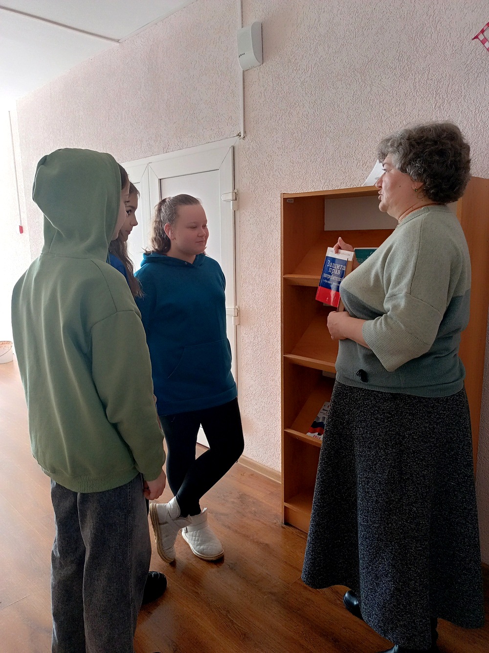 В Центральной районной библиотеке р.п. Исса прошел обзор книжной выставки «Я - грамотный потребитель» В Центральной районной библиотеке р.п. Исса прошел обзор книжной выставки «Я - грамотный потребитель»