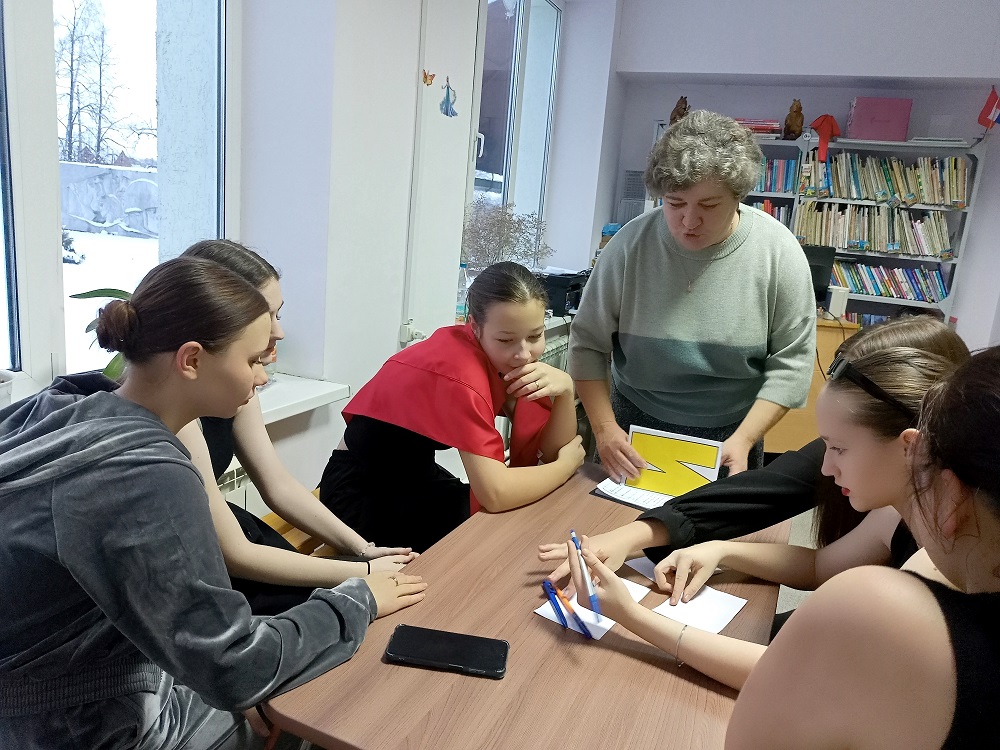 «СПИД: мифы и реальность» — шок-урок в Центральной районной библиотеке «СПИД: мифы и реальность» — шок-урок в Центральной районной библиотеке