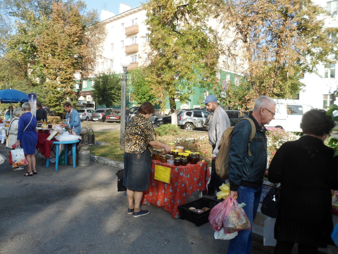 Иссинский малый бизнес представил пензенцам продукцию из отрасли пчеловодства 