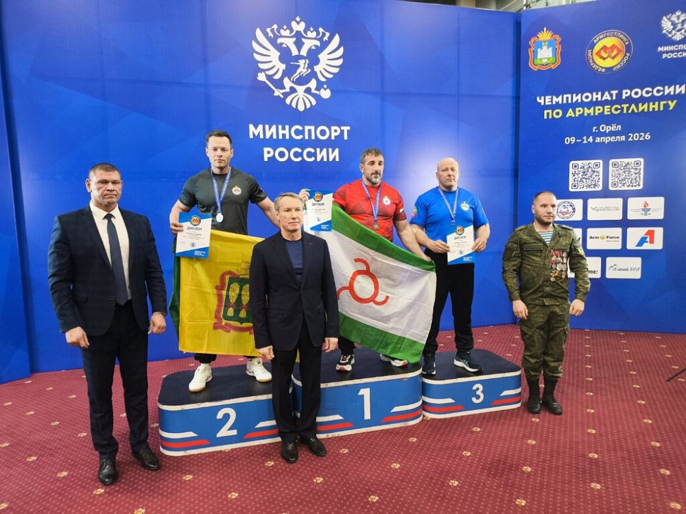 Владимир Грушин примет участие в чемпионате Европы и мира по армрестлингу