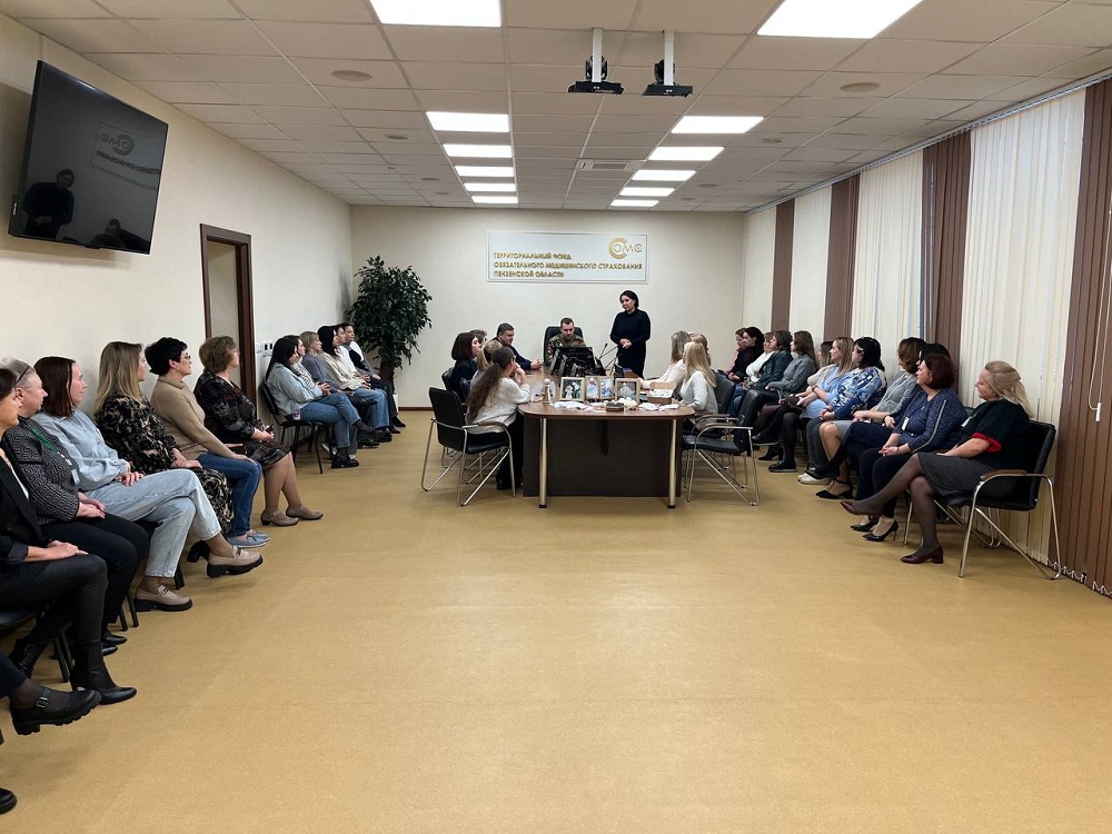 РАБОТНИКИ ТФОМС ПЕНЗЕНСКОЙ ОБЛАСТИ ПЕРЕДАЛИ БОЙЦАМ СВО ОБЕРЕГИ