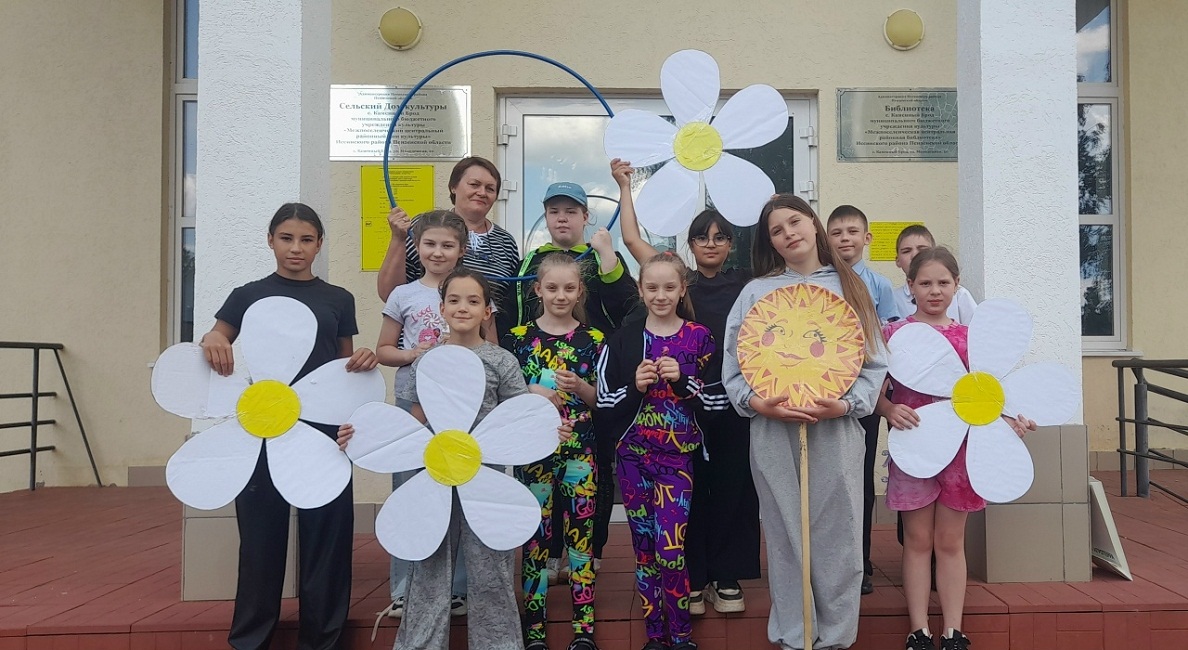 Спортивно – игровой час «Лето! Ура!» в СДК с. Каменный Брод