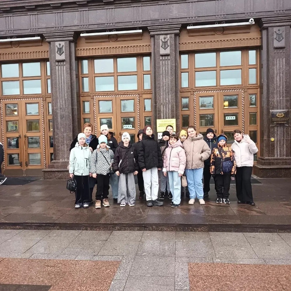 Школьники Иссинского района культурно провели октябрь по программе «Пушкинская карта»