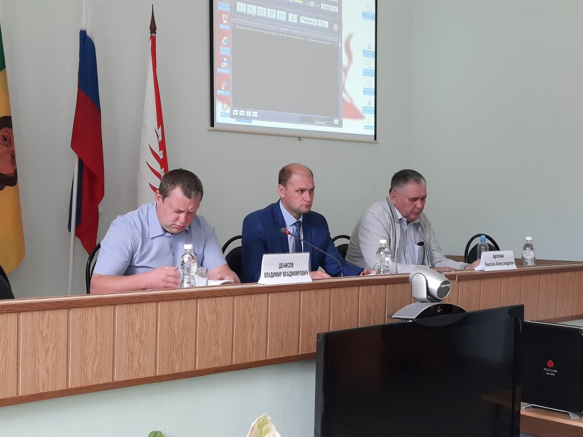 В Иссинском районе прошла очередная сессия Собрания представителей В Иссинском районе прошла очередная сессия Собрания представителей