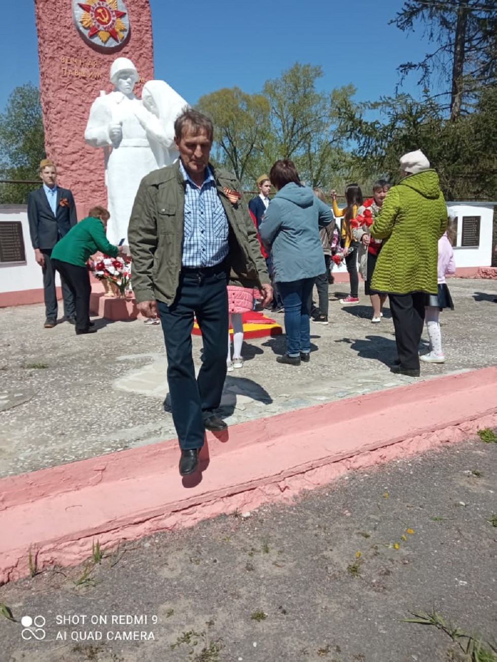 Депутат Собрания представителей Иссинского района Владимир Антонов принял участие в мероприятиях, посвященных празднованию Дня Победы Депутат Собрания представителей Иссинского района Владимир Антонов принял участие в мероприятиях, посвященных празднованию Дня Победы