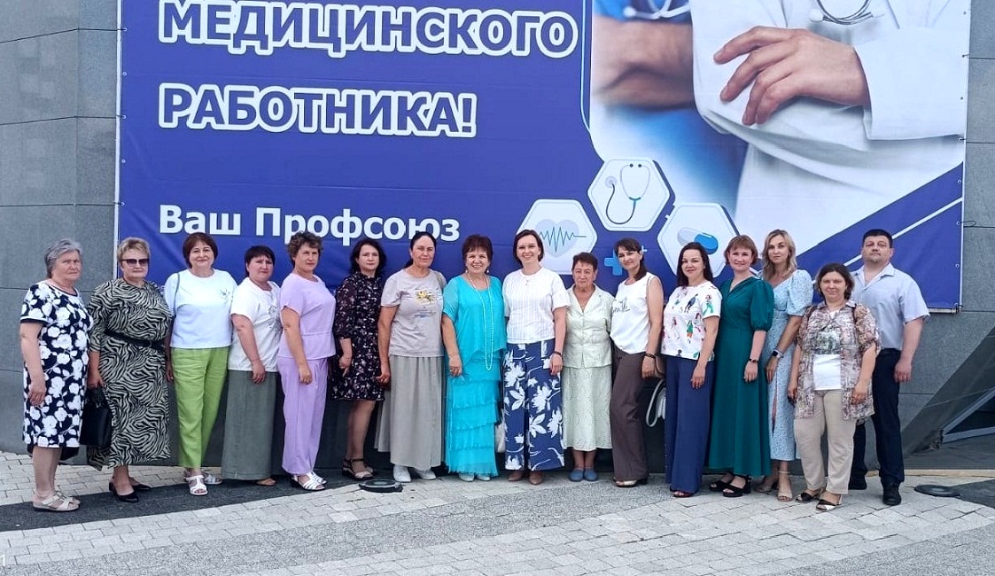 В пятницу, 14 июня, в преддверии празднования Дня медицинского работника в ККЗ «Пенза» прошло торжественное награждение победителей конкурса «Мы во все времена благодарны тебе, благородное сердце врача!» В пятницу, 14 июня, в преддверии празднования Дня медицинского работника в ККЗ «Пенза» прошло торжественное награждение победителей конкурса «Мы во все времена благодарны тебе, благородное сердце врача!»