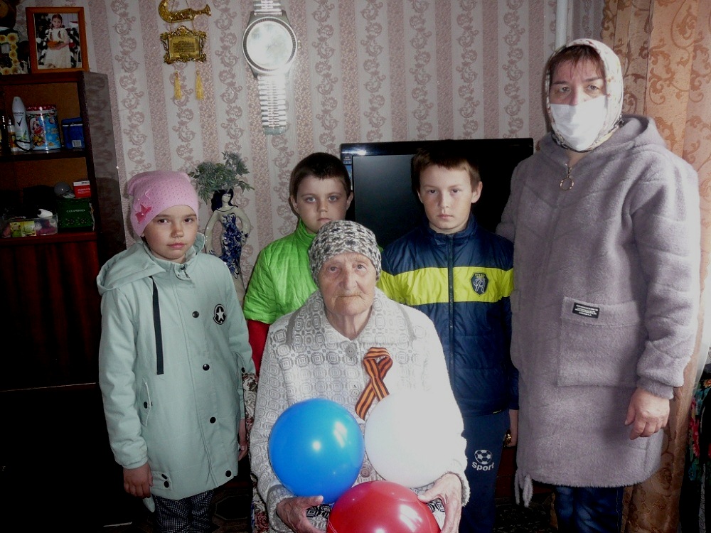 В библиотеке с. Верхняя Салмовка стартовала акция «Без памяти о прошлом нет будущего»