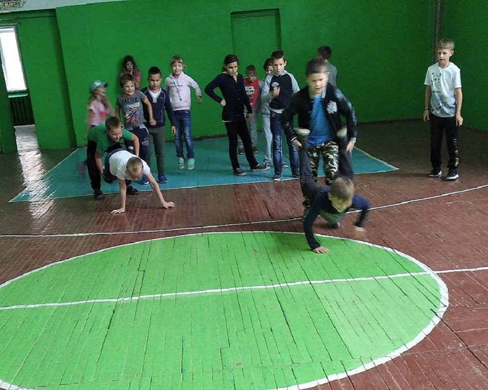 Среди воспитанников ДОЛ "Карусель" проведены спортивные эстафеты