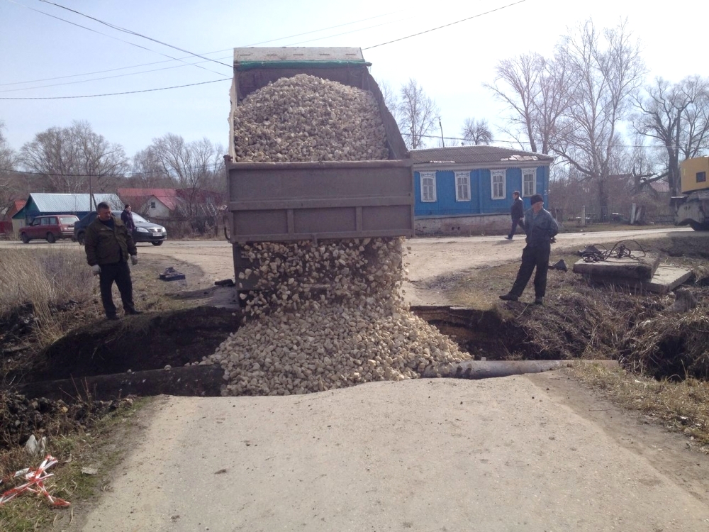 В Иссе начался ремонт дорог В Иссе начался ремонт дорог