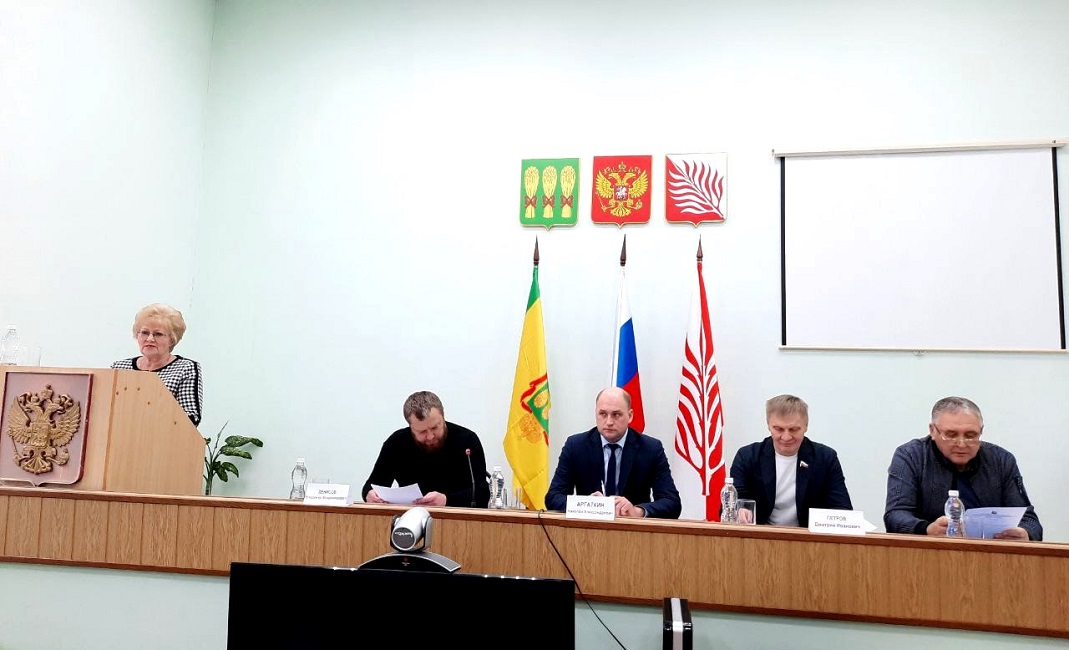 Депутаты Собрания представителей Иссинского района Пензенской области пятого созыва в ходе очередной, прошедшей 15 ноября 2024 года, обсудили проект бюджета на 2025 год и плановый период 2026 и 2027 годов