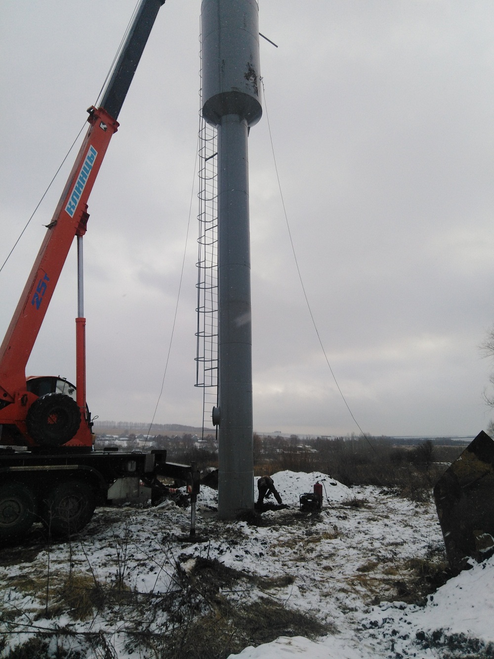 В с. Приволье установлена новая водонапорная башня