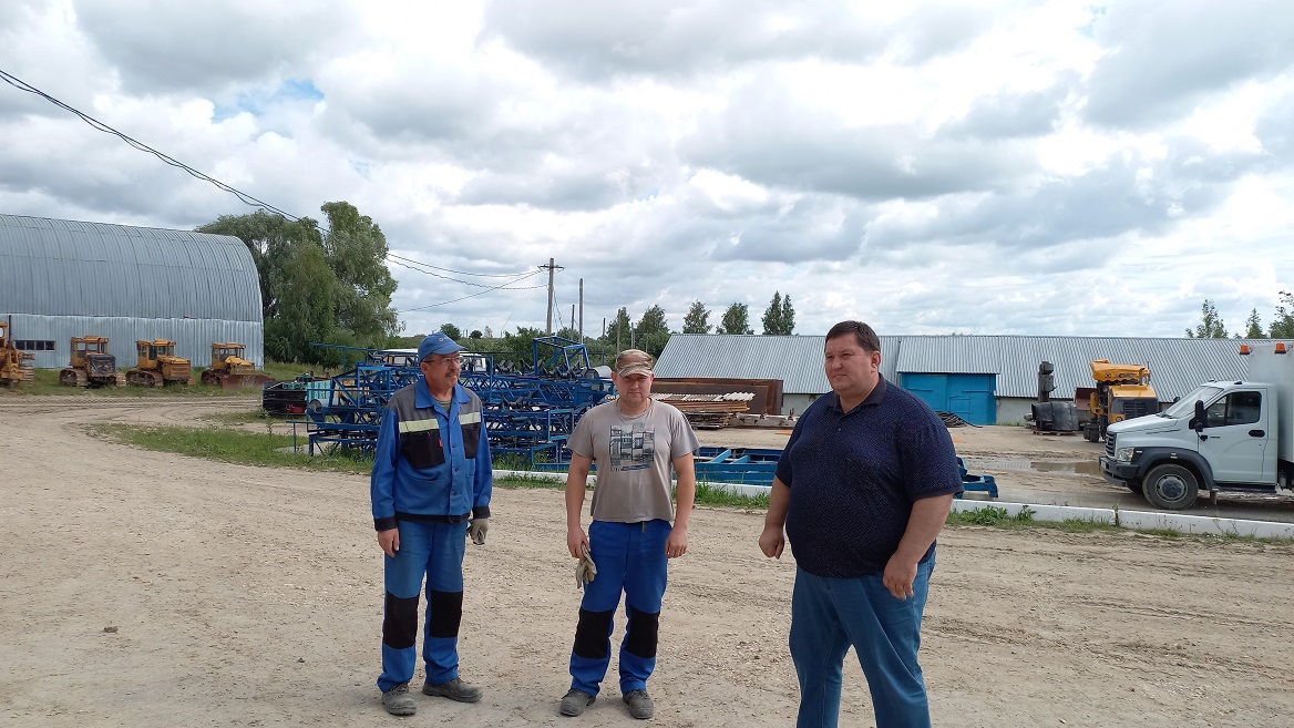 Депутат Собрания представителей Иссинского района Пензенской области Рушан Булатов встретился с населением 