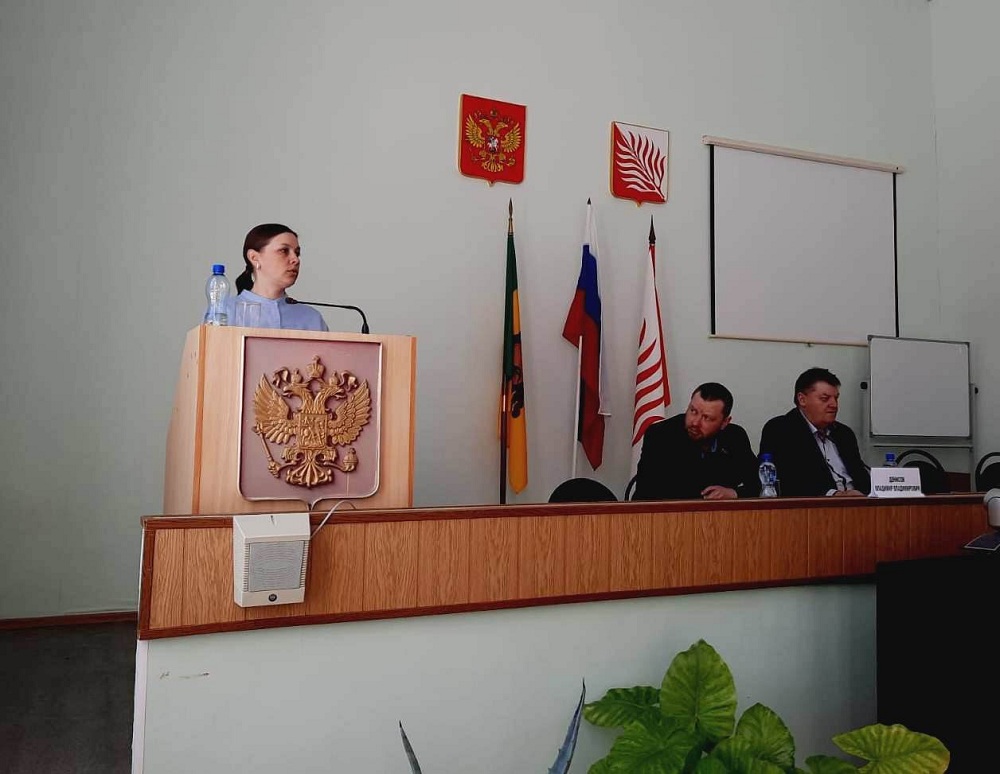 В Иссинском районе прошла очередная сессия Собрания представителей
