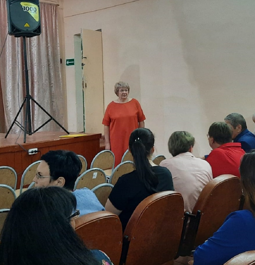 Депутат Собрания представителей Иссинского района Пензенской области Ольга Белорунова встретилась с населением Депутат Собрания представителей Иссинского района Пензенской области Ольга Белорунова встретилась с населением