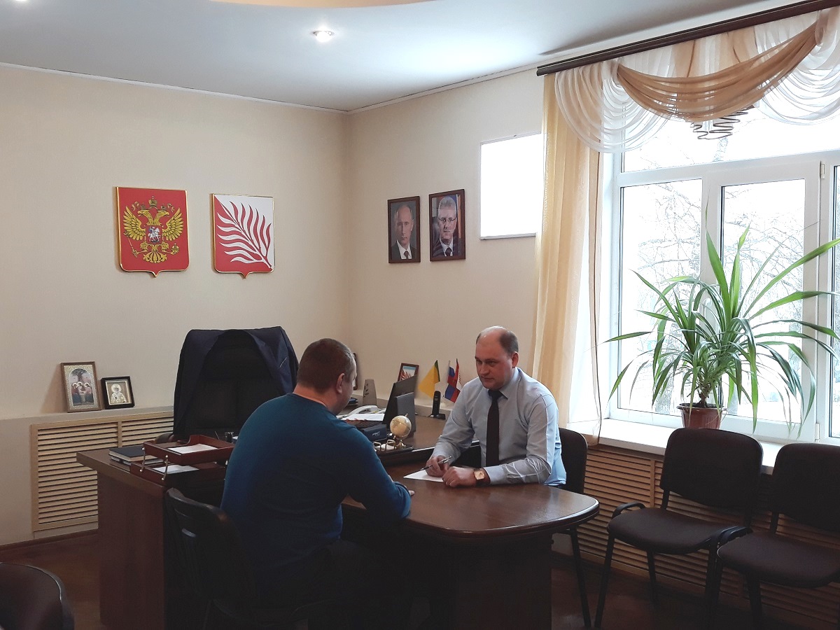 Глава администрации Иссинского района Николай Аргаткин провел личный прием предпринимателей