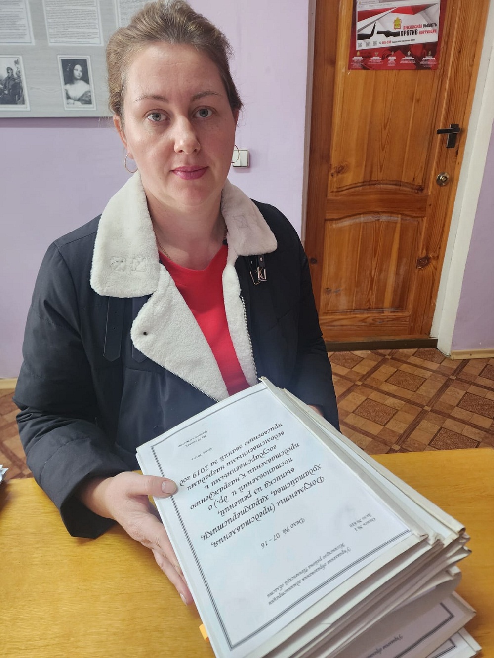 Прием документов от организаций источников комплектования на постоянное хранение в архив Иссинского района