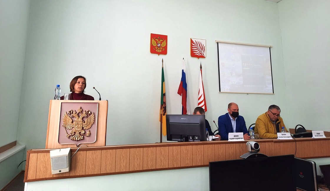 В Иссинском районе прошла очередная сессия Собрания представителей