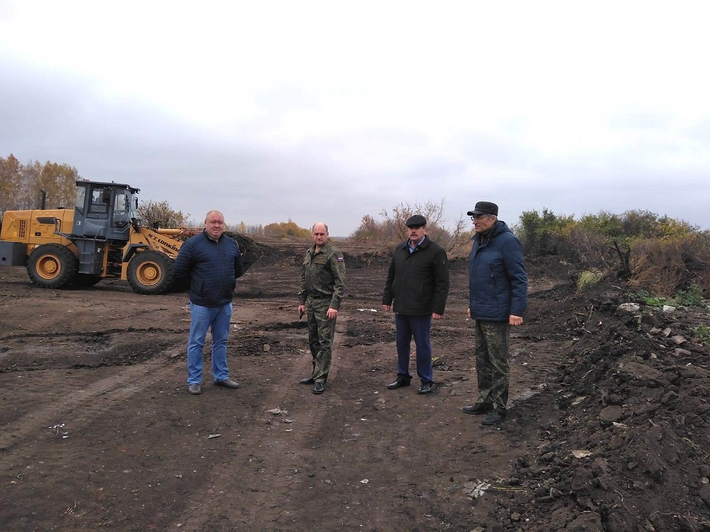 Глава Иссинского района Николай Аргаткин проконтролировал ход ликвидации свалки