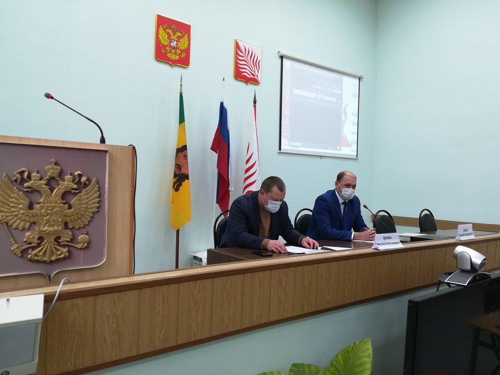 В Иссинском районе прошла очередная сессия Собрания представителей