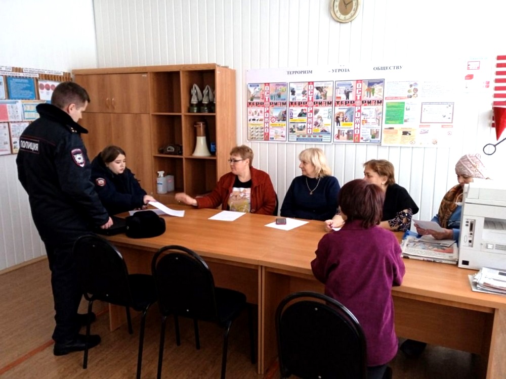 В администрации Булычевского сельсовета Иссинского района  состоялось совместное заседание Совета общественности по профилактике правонарушений Булычевского сельсовета
