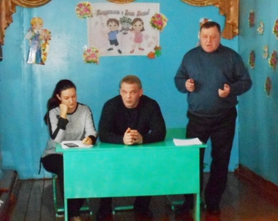 Уваровцы задали региональному оператору вопросы, касающиеся обращения с твердыми коммунальными отходами