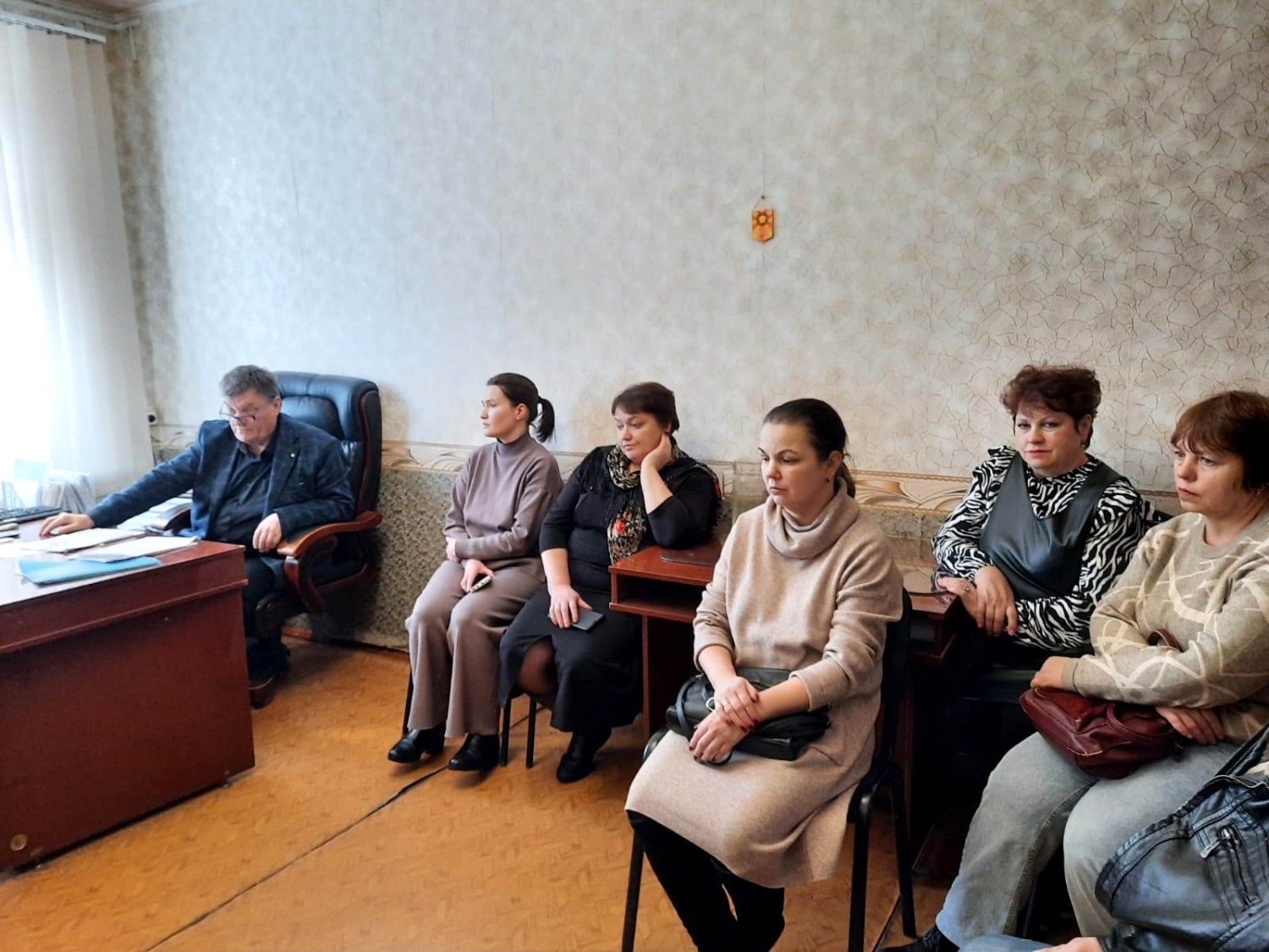 Состоялось заседание комиссии по делам несовершеннолетних и защите их прав