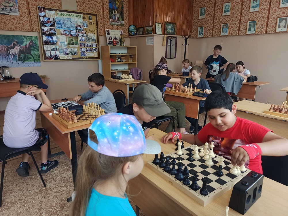 Среди иссинских школьников прошло Первенство Иссинского района по шашкам