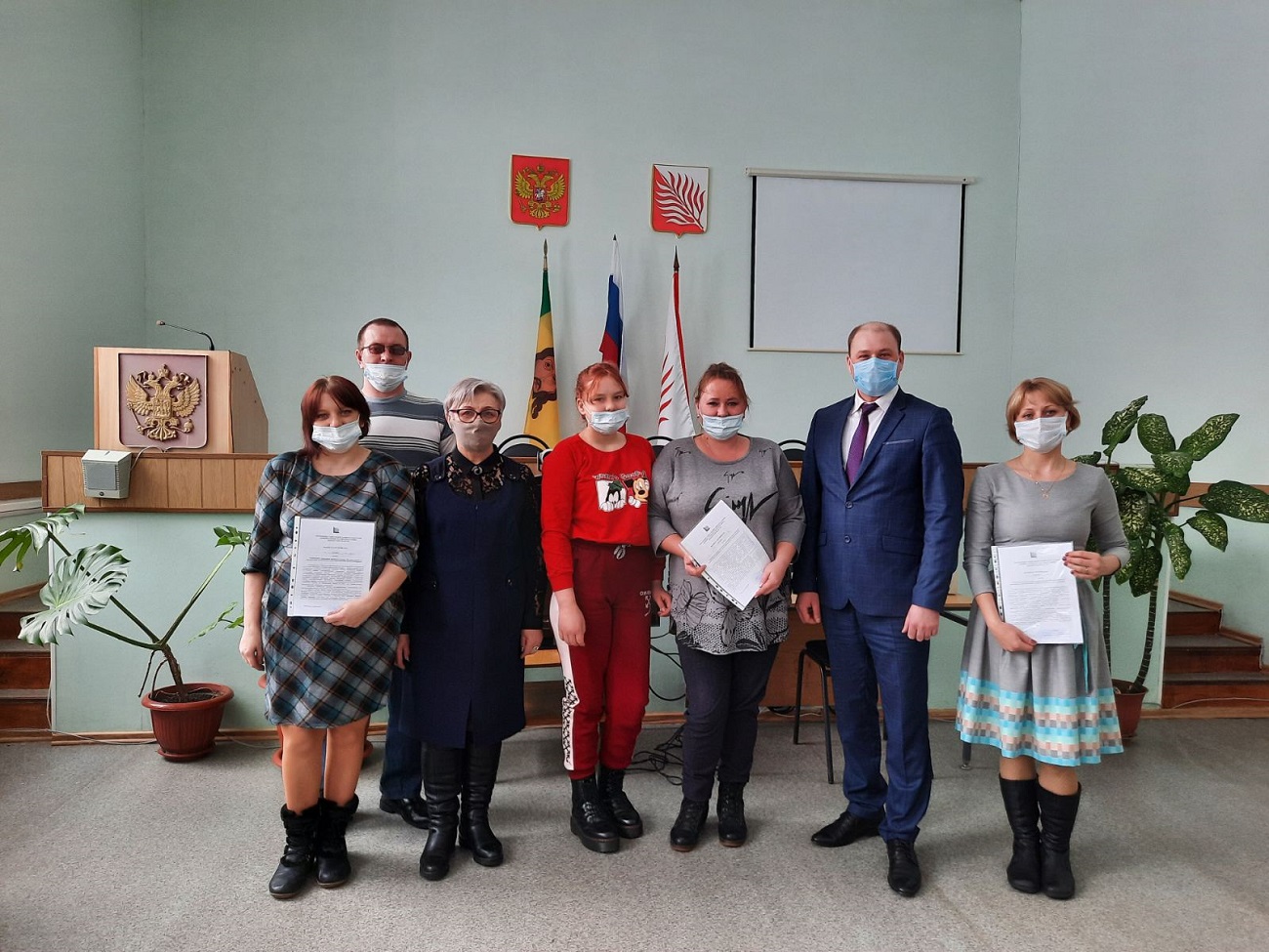 Три многодетные семьи Иссинского района получили социальную поддержку на улучшение жилищных условий в текущем году Три многодетные семьи Иссинского района получили социальную поддержку на улучшение жилищных условий в текущем году