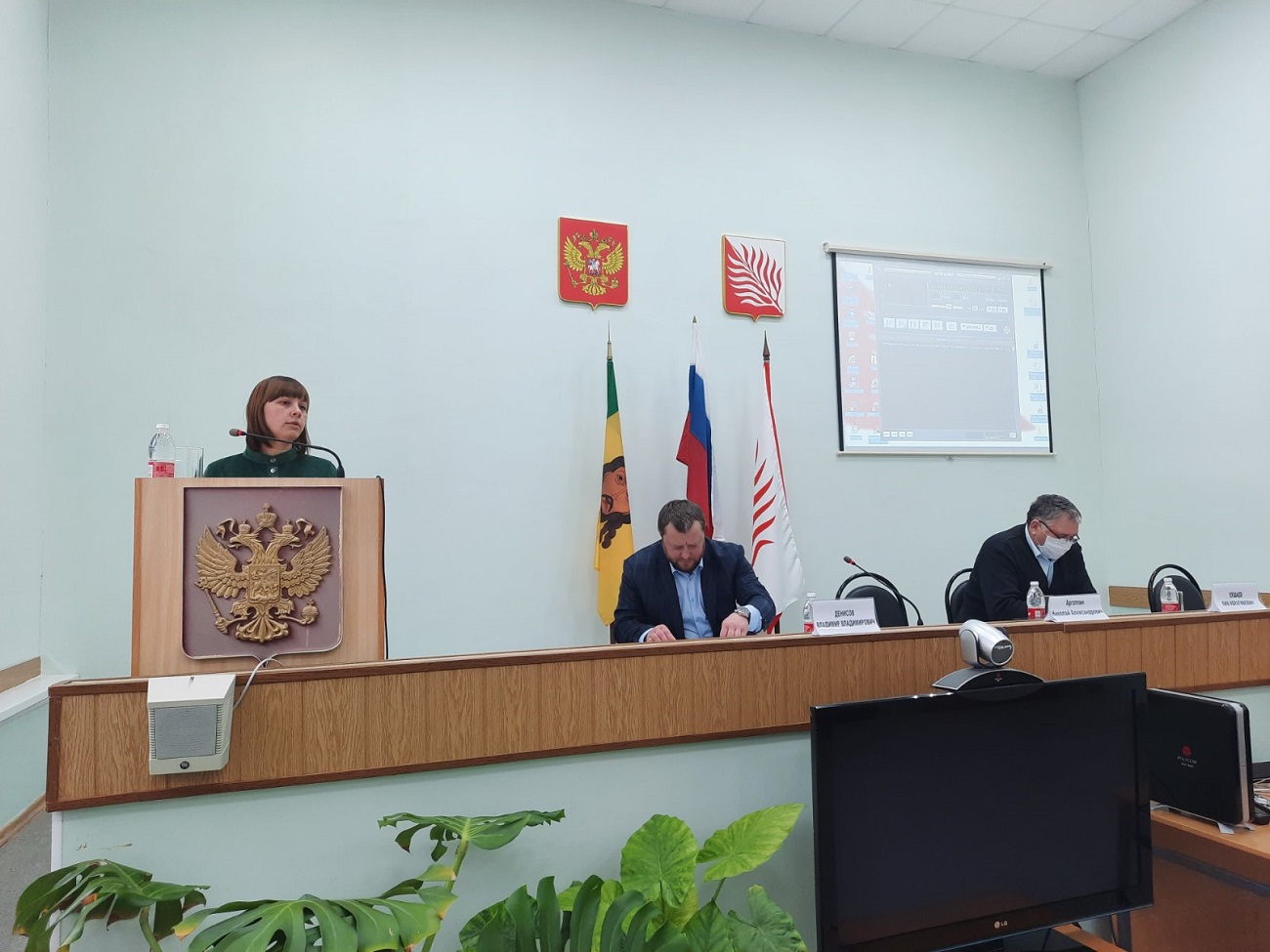 В Иссинском районе прошла очередная сессия Собрания представителей