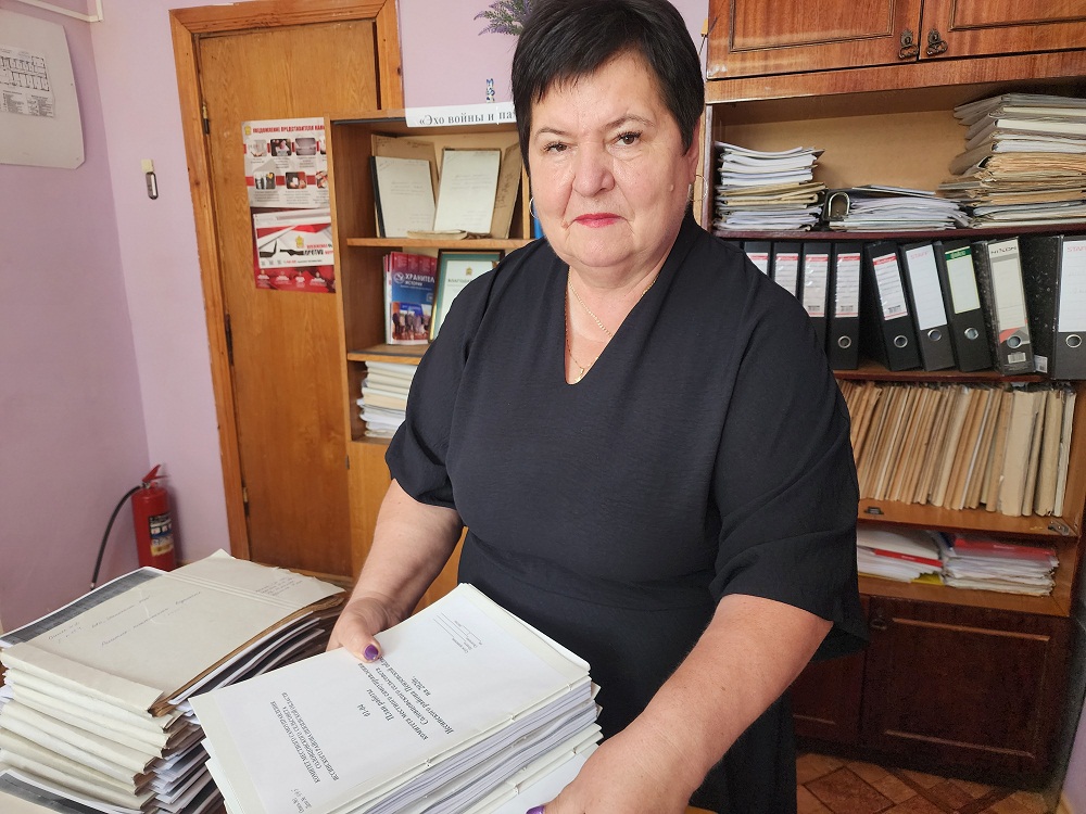 Комплектование архива Иссинского района продолжается Комплектование архива Иссинского района продолжается