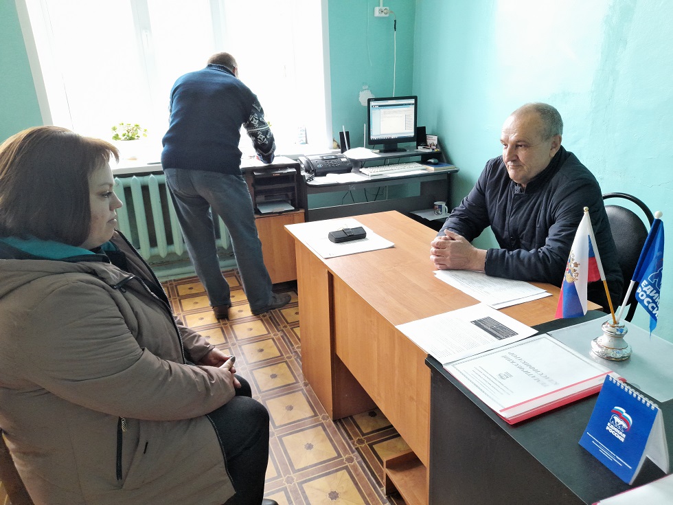 Депутат Собрания представителей Иссинского района Пензенской области Александр Антонов провел прием населения