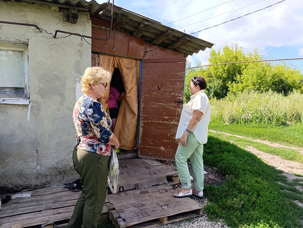 На территории Иссинского района проведен межведомственный профилактический рейд по семьям «группы риска»