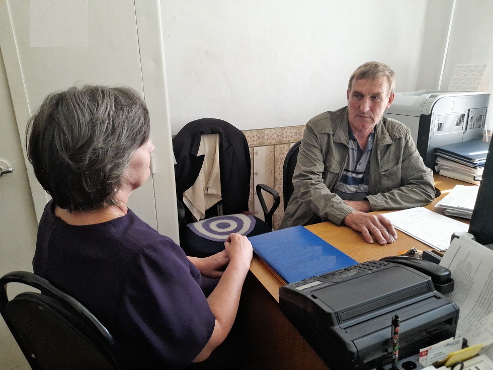 Депутат Собрания представителей Иссинского района Пензенской области Владимир Антонов провел прием граждан