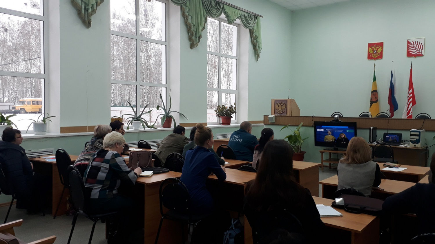 Руководители и специалисты кадровых служб предприятий (организаций) Иссинского района приняли участие в прямой трансляции первого вебинара на тему «Применение профессиональных стандартов в организации» Руководители и специалисты кадровых служб предприятий (организаций) Иссинского района приняли участие в прямой трансляции первого вебинара на тему «Применение профессиональных стандартов в организации»