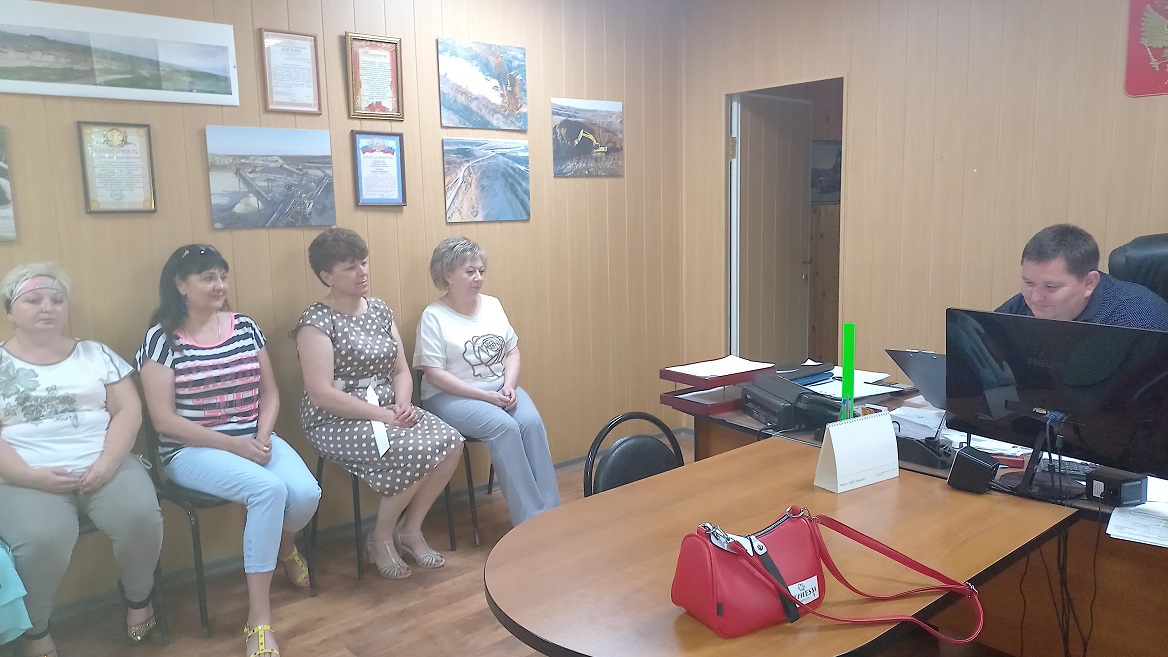 Депутат Собрания представителей Иссинского района Пензенской области Рушан Булатов встретился с населением Депутат Собрания представителей Иссинского района Пензенской области Рушан Булатов встретился с населением
