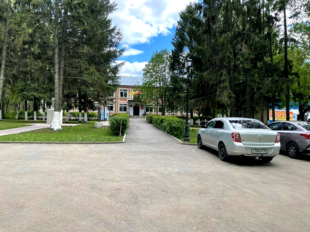 В Иссинском районе проводятся мероприятия по благоустройству территорий 