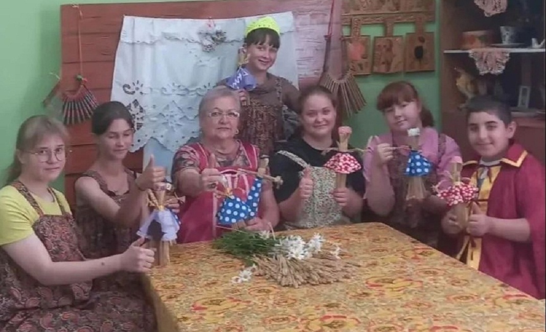 Танец соломенных кукол Танец соломенных кукол