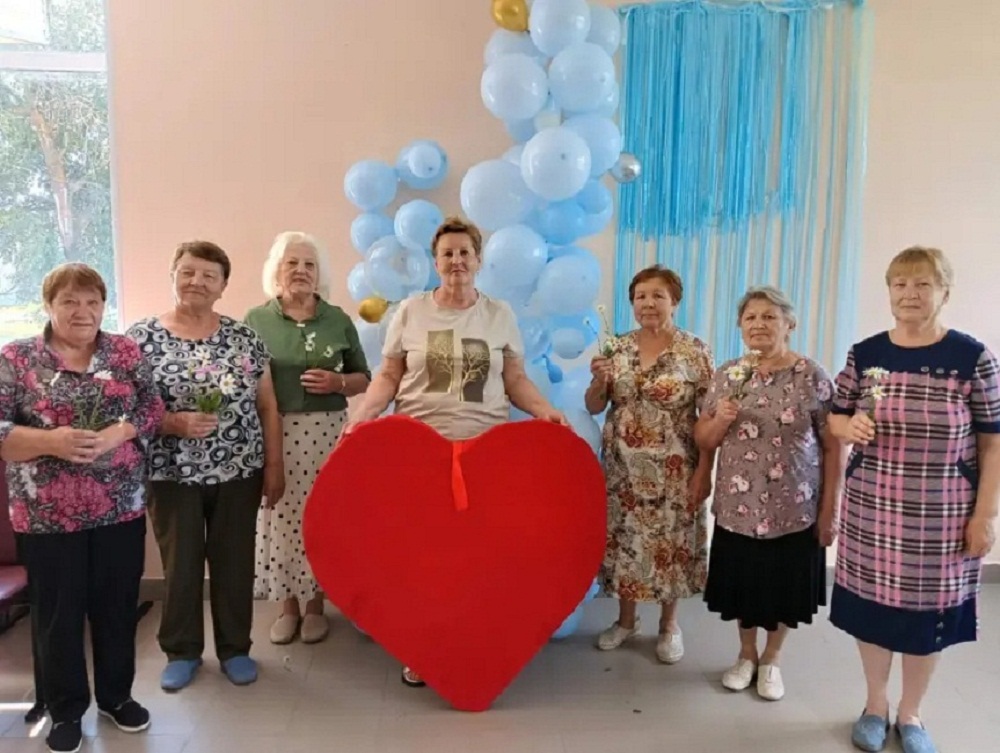 Праздничный «огонек», посвященный Дню семьи, любви и верности в Булычевском СДК