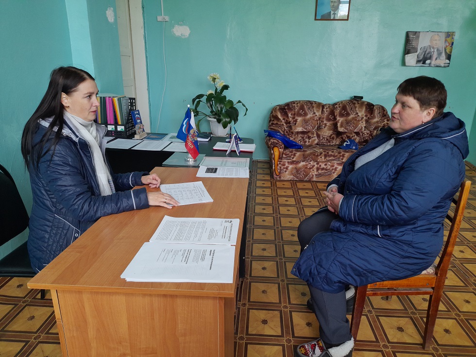 Депутат Собрания представителей Иссинского района Пензенской области Татьяна Сатыренко провела прием населения