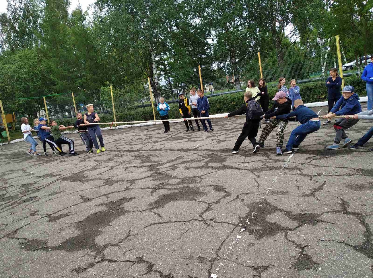 В Иссе прошли соревнования по перетягиванию каната В Иссе прошли соревнования по перетягиванию каната