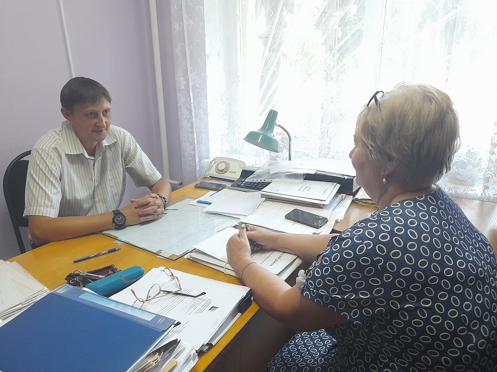 Депутат Собрания представителей Иссинского района Пензенской области Алексей Маркин проводит встречи с населением