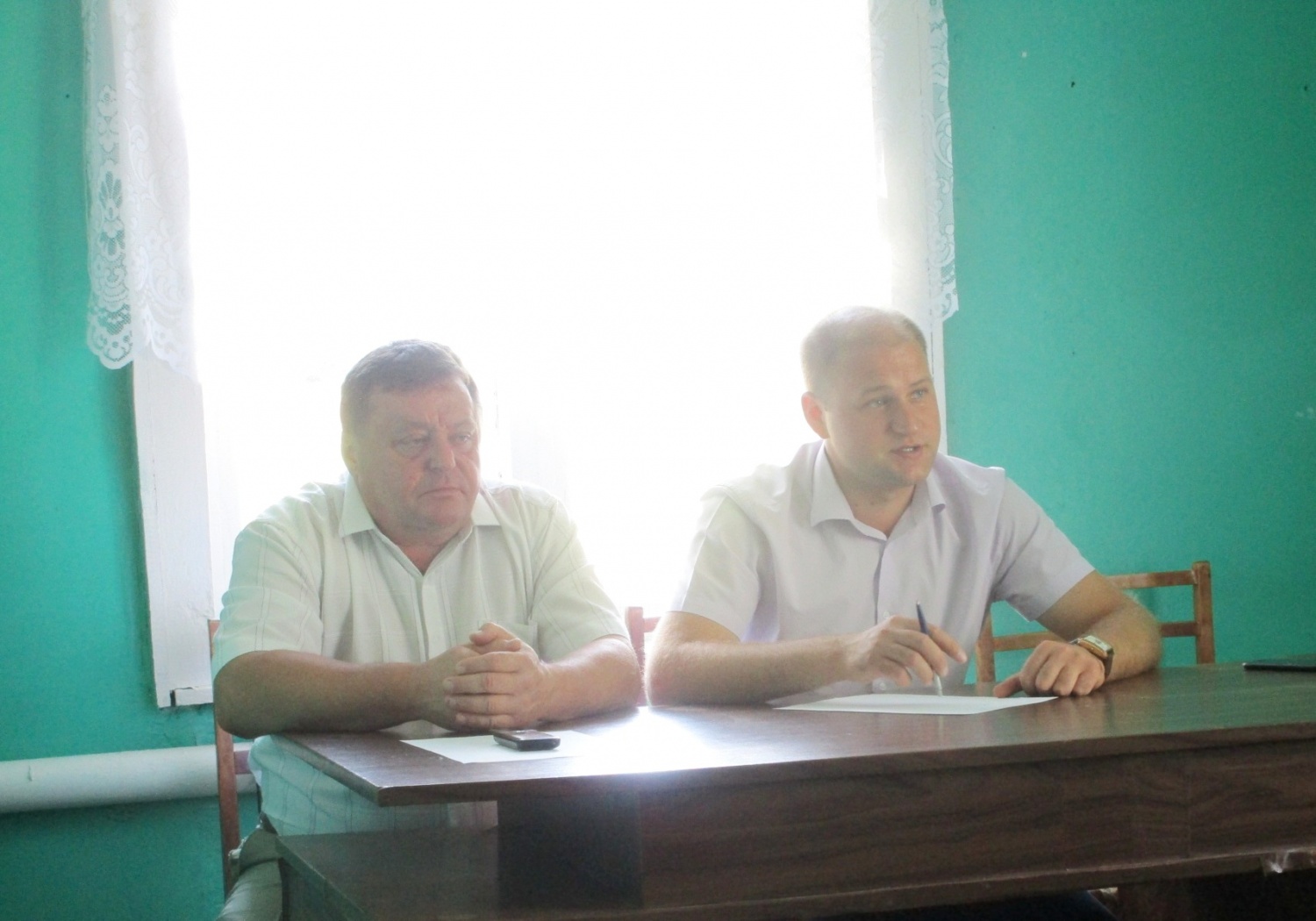 Глава администрации Иссинского района выслушал просьбы жителей и предпринимателей Николаевки 