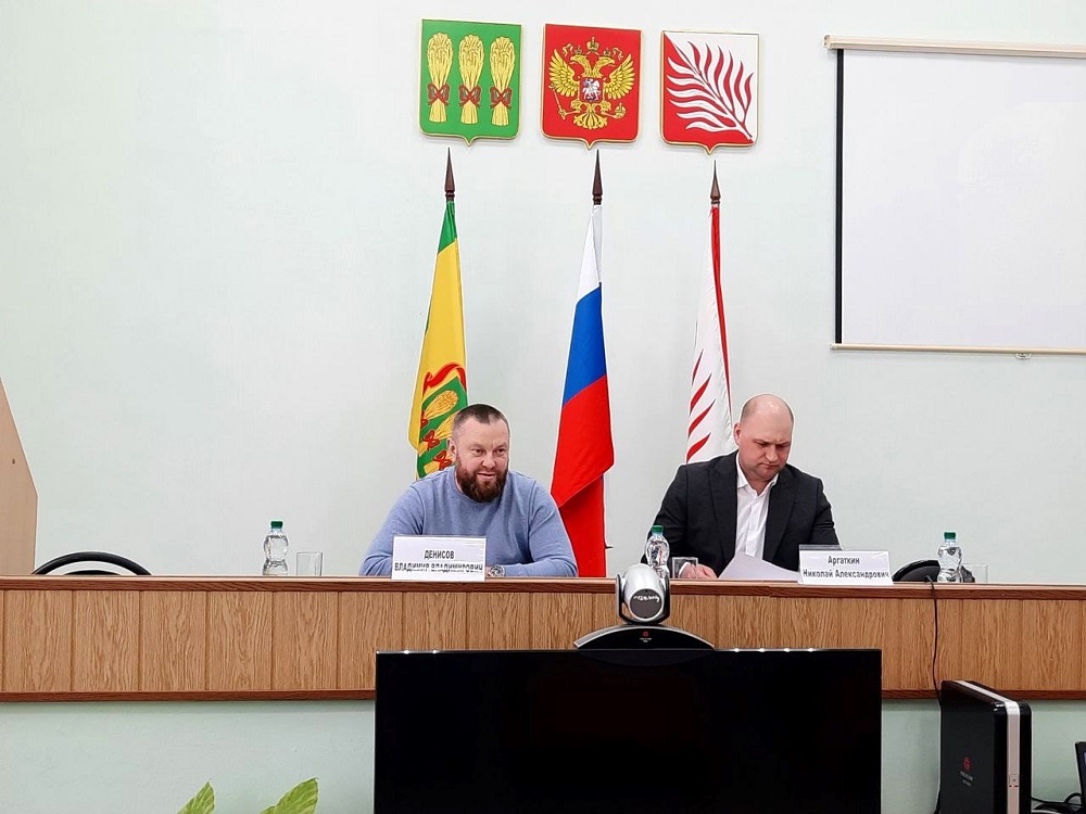 В администрации Иссинского района прошло заседание Собрания представителей