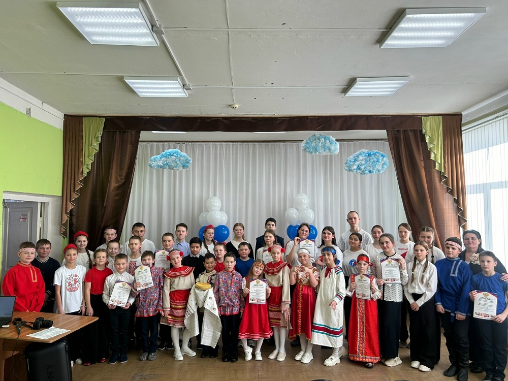 В Иссе состоялось торжественное открытие Года единства народов России